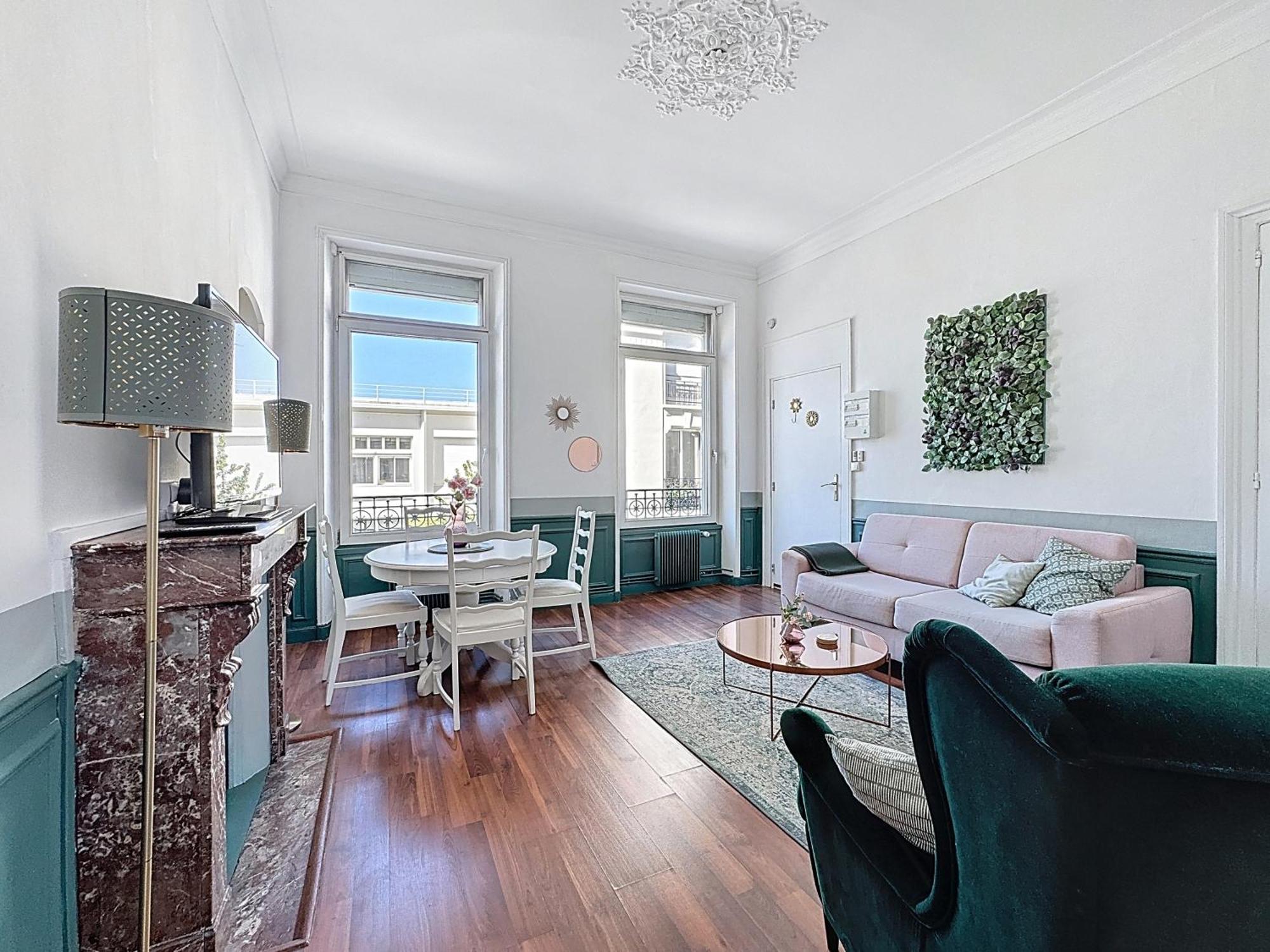 Apartment Le Classique Champenois, Centre Ville, Proche Cathedrale
