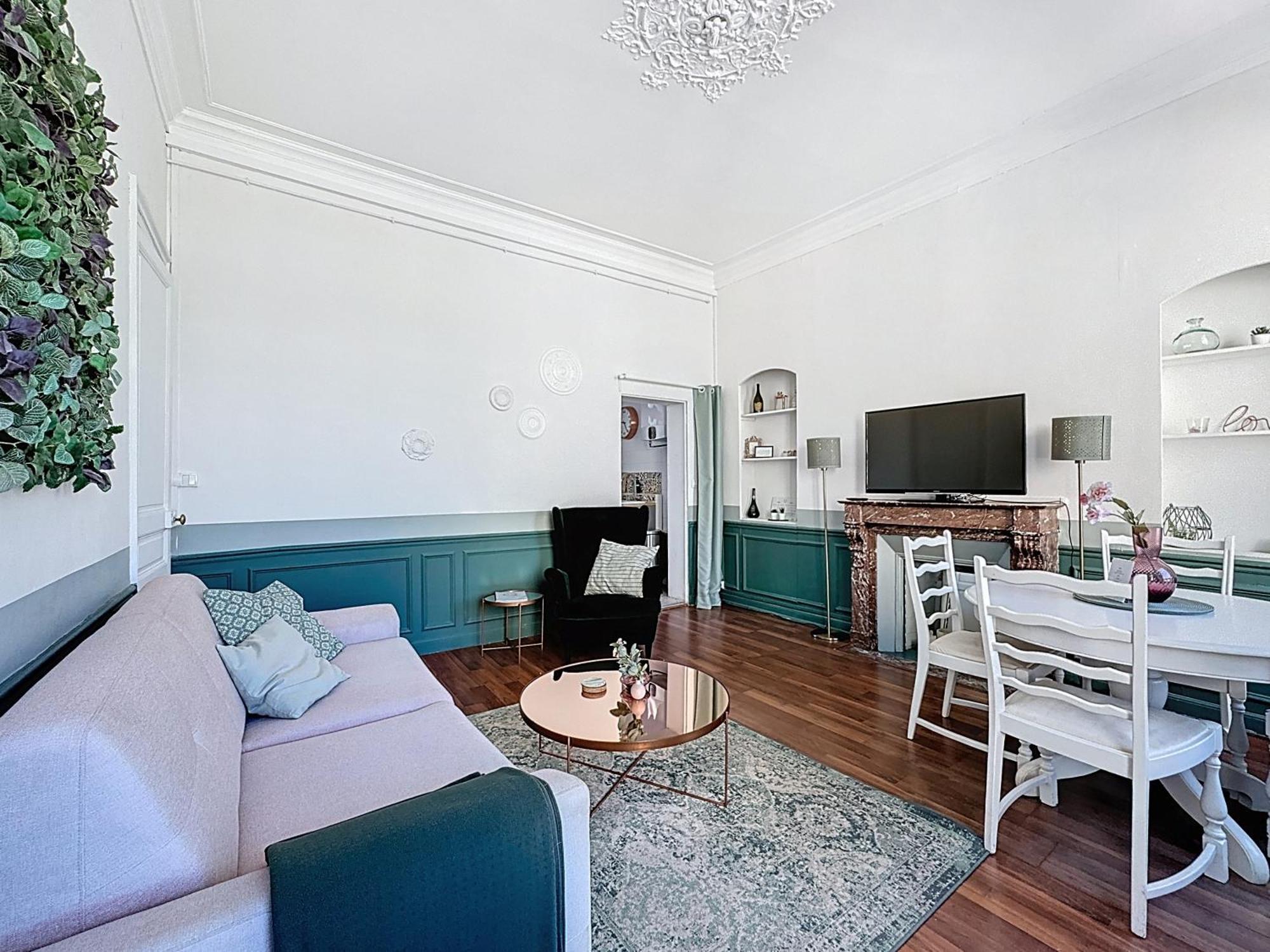 Apartment Le Classique Champenois, Centre Ville, Proche Cathedrale *